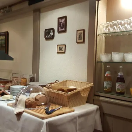 ホテル Vier Loewen