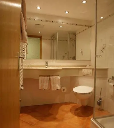 Vier Loewen 3*